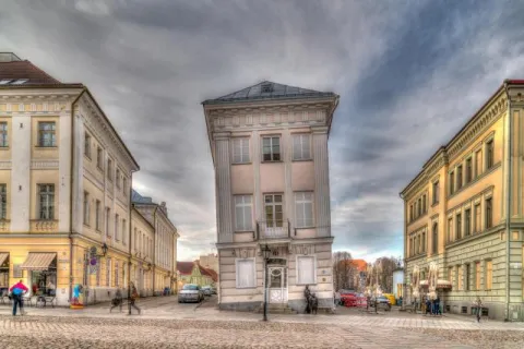NFT 024: The Leaning House of Tartu in Estonia