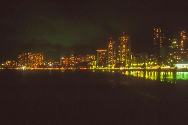 Honolulu bei Nacht