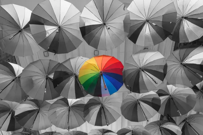 Die Schirmgasse in Bukarest in color-key