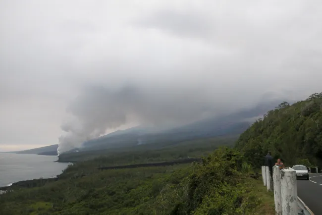 Beobachtung des Ausbruchs des Piton de la Fournaise 2002
