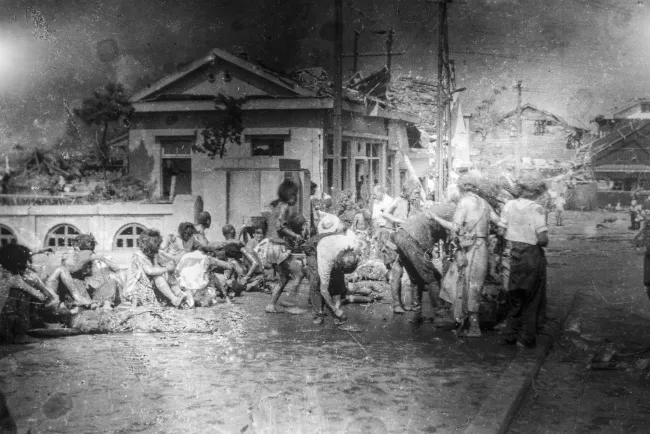 Überlebende nach dem Atomangriff der US-Amerikaner auf Hiroshima