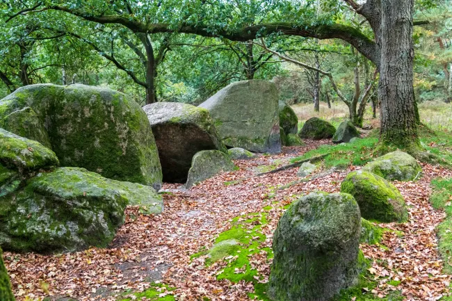 The royal tomb of Groß Berßen, also known as Groß-Berßen VIII, is a Neolithic passage grave with the Sprockhoff no. 860