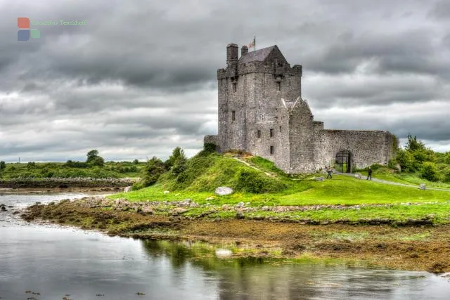 Dunguaire Castle bei Kinvara in Irland