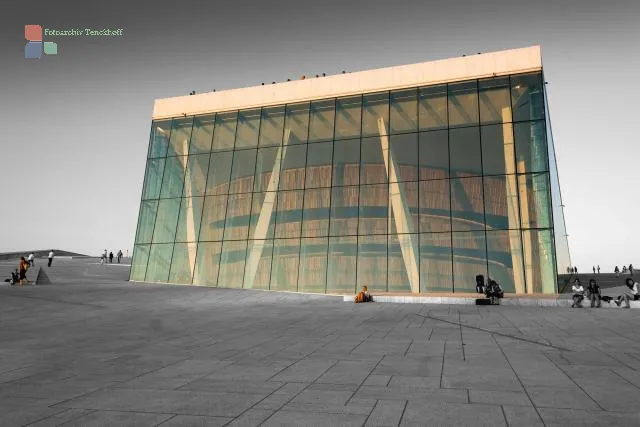 The Oslo Opera House as a Color-Key picture