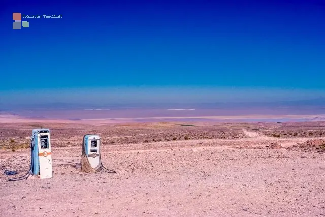 NFT 019: Eine verlassene Tankstation in der Atacama-Wüste