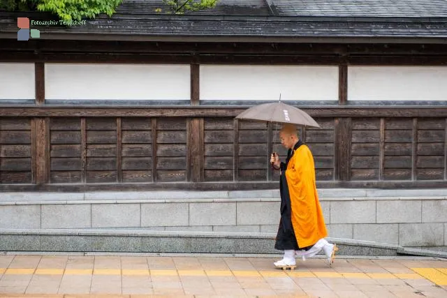 Ein Mönch in Kōyasan