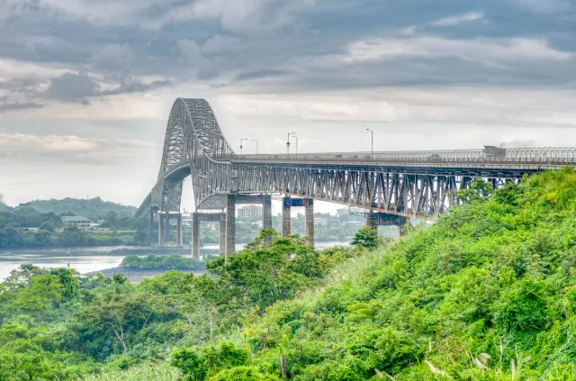 Brücke der las Americas