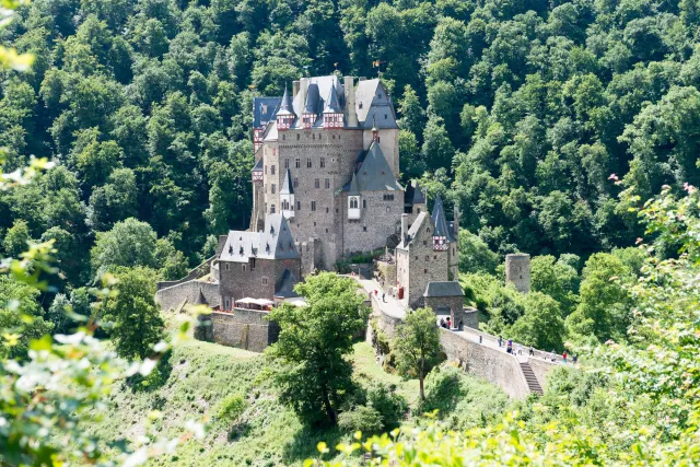 Burg Eltz an der Elz