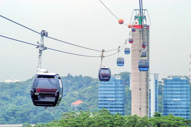 Cable car to Sentosa Island