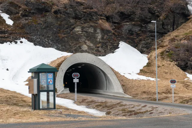 The tunnel to the "North Cape Island"