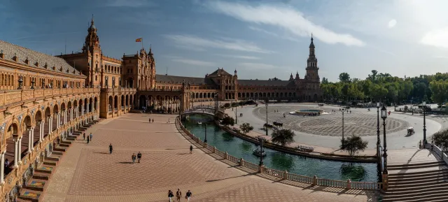 Die Plaza de España in Sevilla