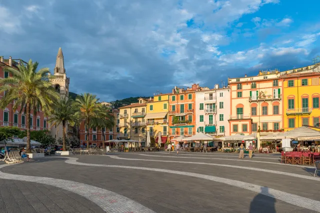 The central square of Lerici