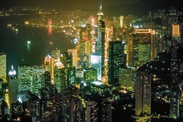 NFT 011: Der Victoria Hafen von Hongkong