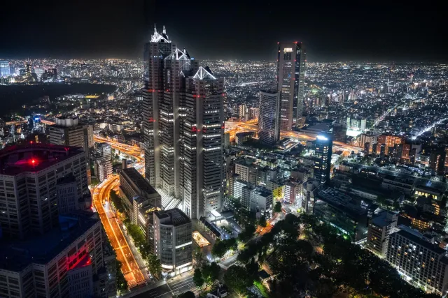 Blick vom Observatorium Richtung Shinjuku bei Nacht