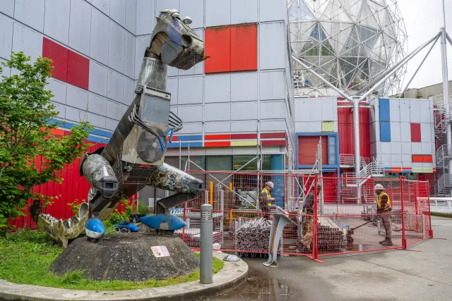 Skulptur am Wissenschaftszentrum