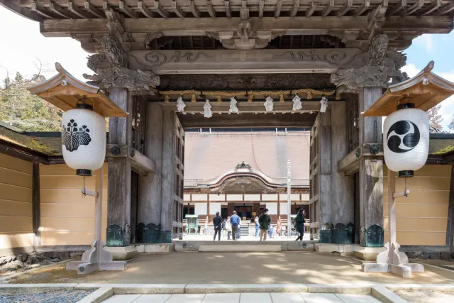 Das Tori zu dem Kongobuji Tempel