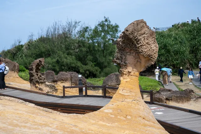 „Die berühmte Felsformation ‚Queen’s Head‘ im Yehliu Geopark – Symbol der taiwanischen Nordküste“
